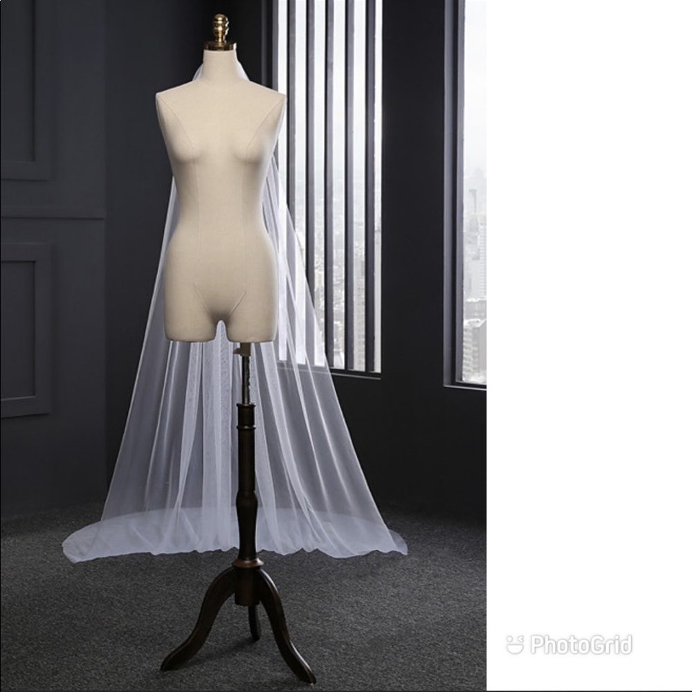 One-tier Cut Edge Wedding Veil Chapel Veils - Picture 3 of 6